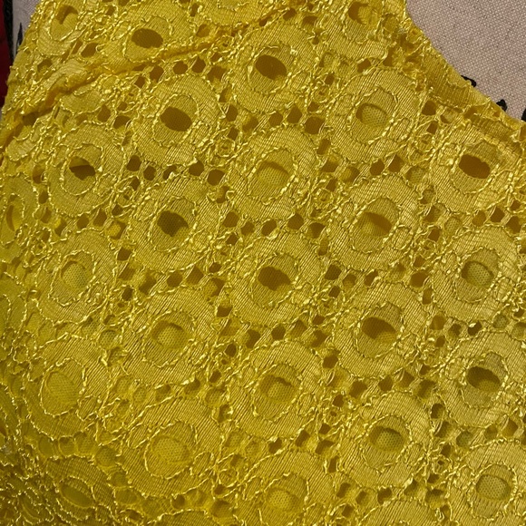 Beautiful Yellow Dress. - Picture 4 of 7